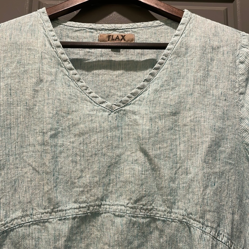 Linen seersucker stripe dress with pockets - effortless comfort in classic style